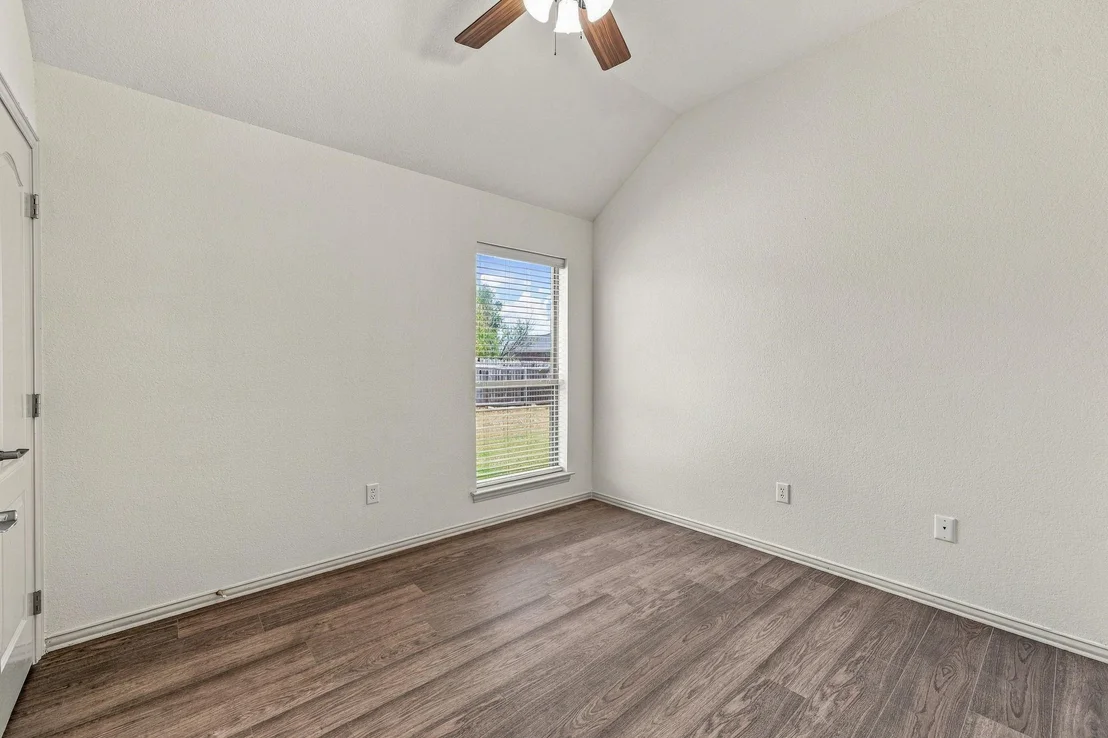 Photo of 914 Winding Road