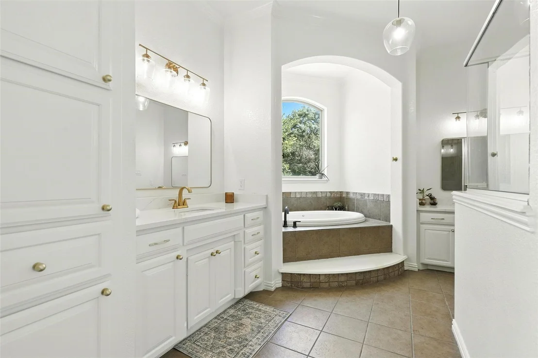 Photo of 381 Creek Bend Drive
