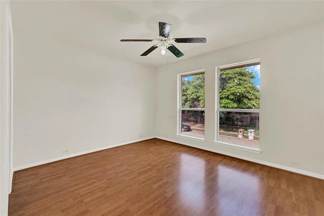 Photo of 910 Lahinch Circle