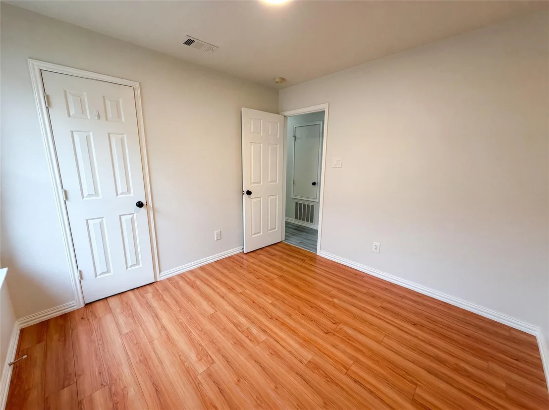 Photo of 111 Forest Park Lane