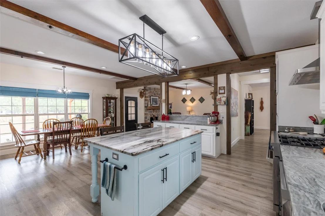 Photo of 582 Clark Road