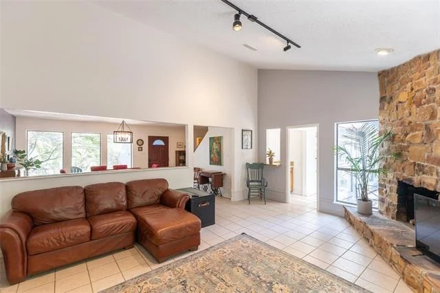 Photo of 617 Green Valley Drive