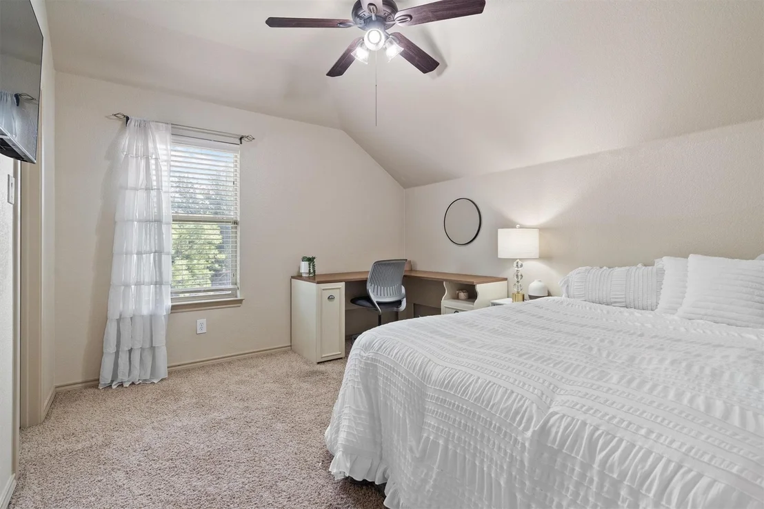 Photo of 3305 Hornbeam Street