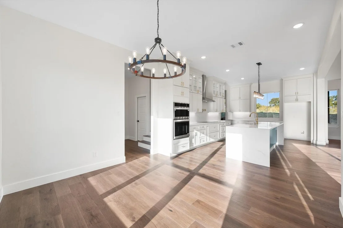Photo of 554 Shoreside Drive