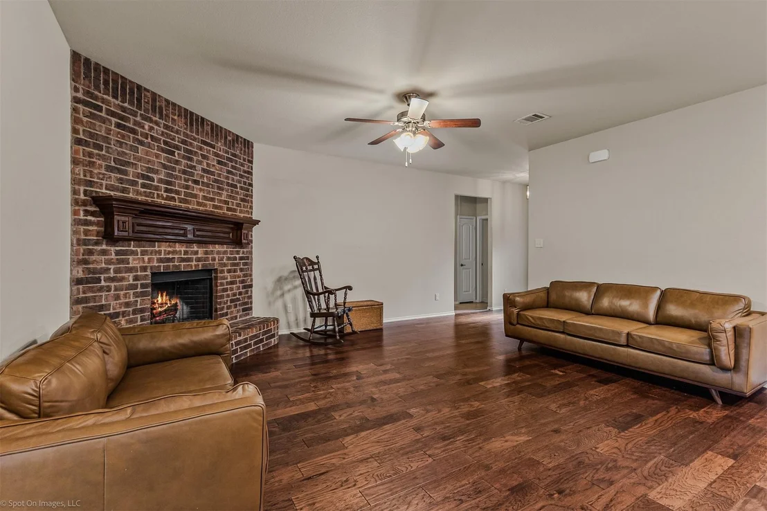 Photo of 2018 Sterling Gate Drive
