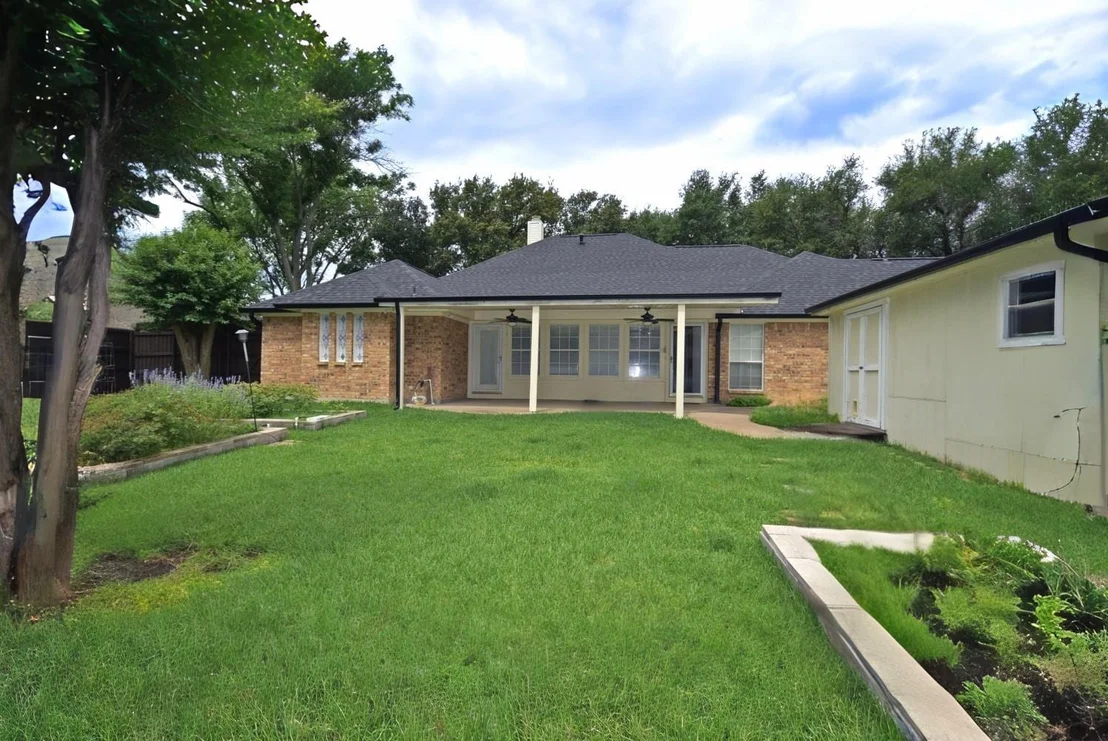Photo of 2902 Live Oak Drive