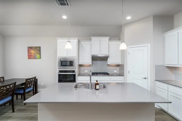Photo of 3648 Walnut Ridge Drive