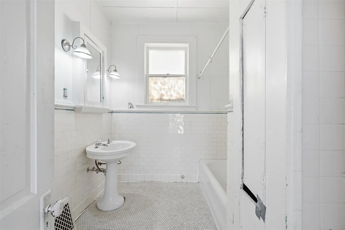 Photo of 1601 Columbus Avenue