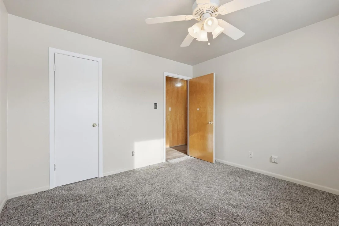 Photo of 107 N 7th Street
