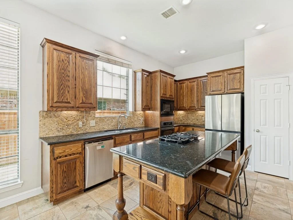 Photo of 1001 Thornapple Drive