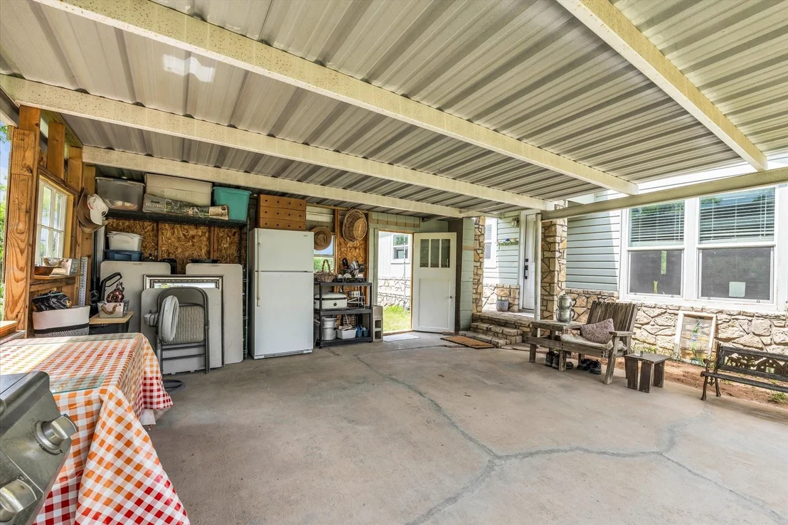 Photo of 1037 County Road 2004