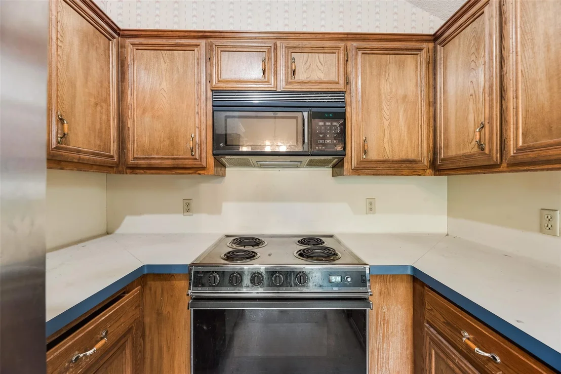 Photo of 6010 Maple Leaf Drive