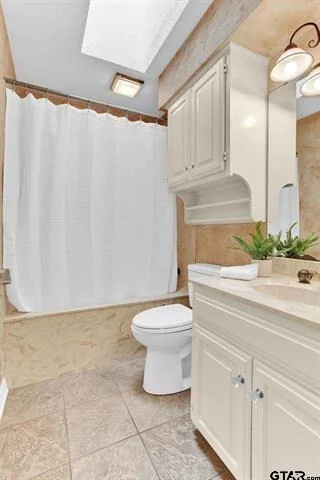 Photo of 206 Hideaway Lane Central