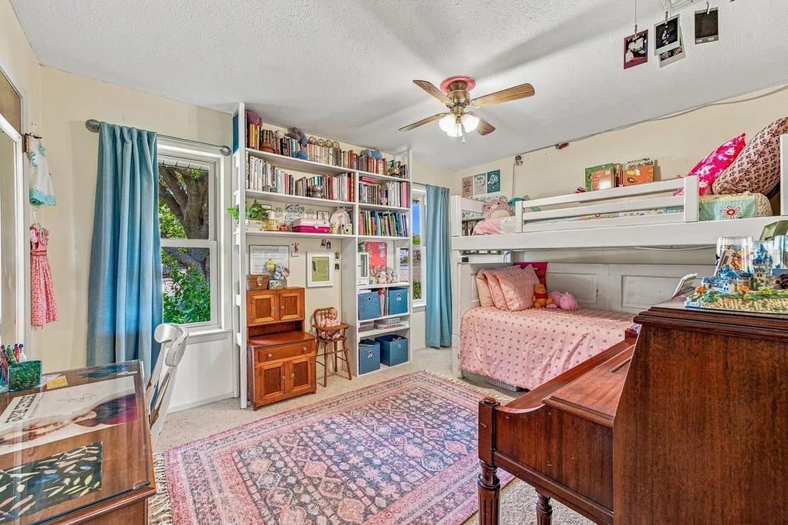 Photo of 136 Chaparral Drive