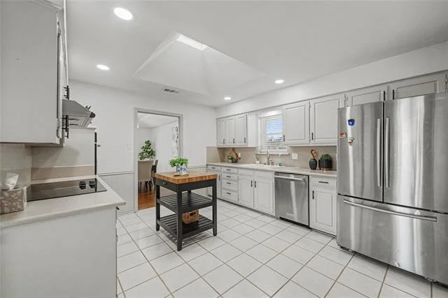 Photo of 2415 Lakeview Circle