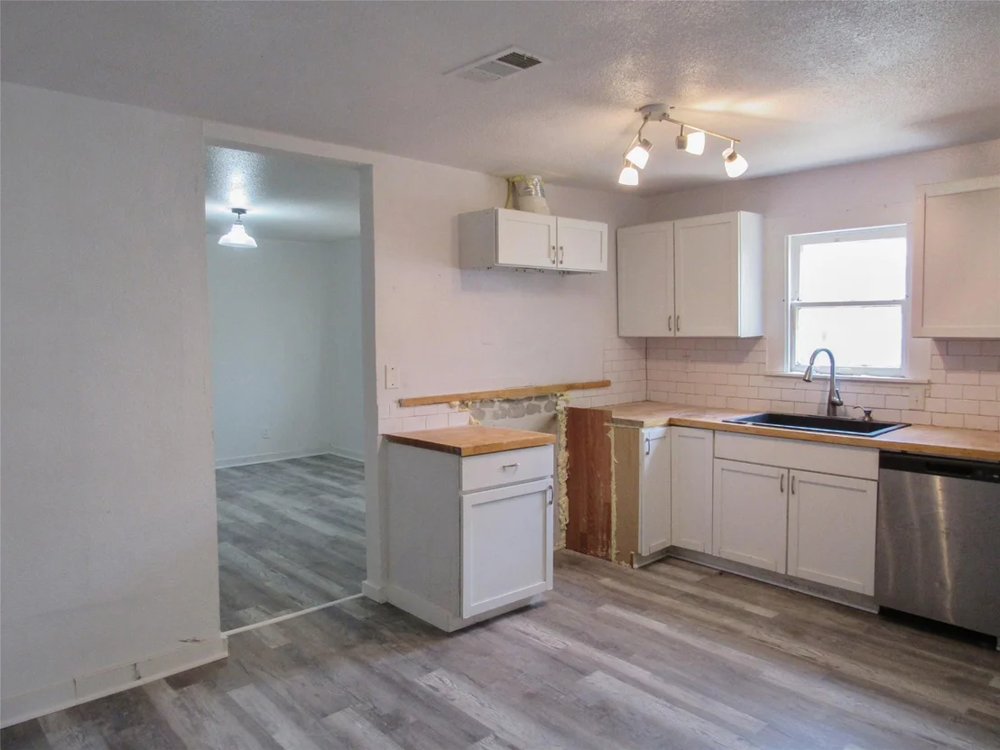 Photo of 2705 Summer Avenue