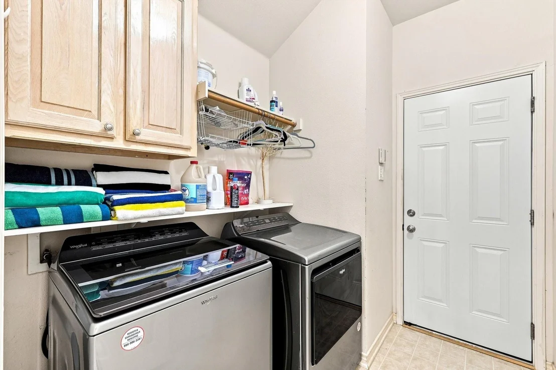 Photo of 335 Linhurst Drive