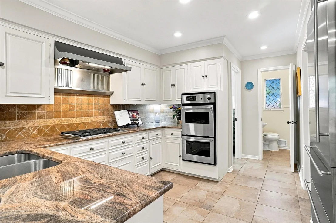 Photo of 933 Blue Lake Circle