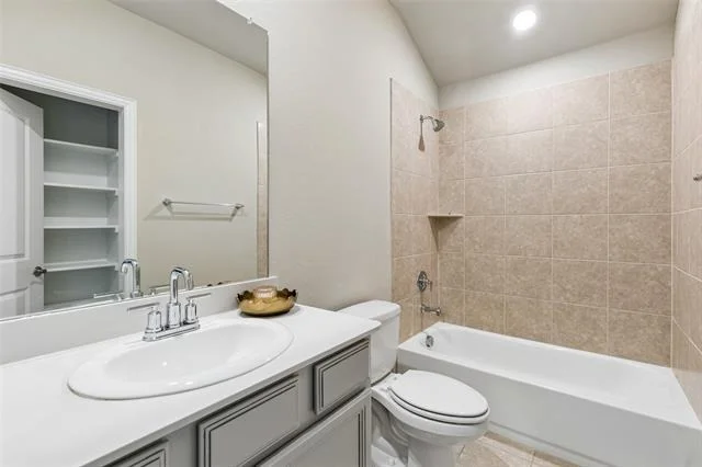 Photo of 416 Ronda Road