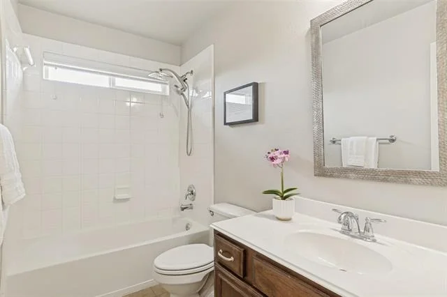 Photo of 1136 Hidden Lakes Way