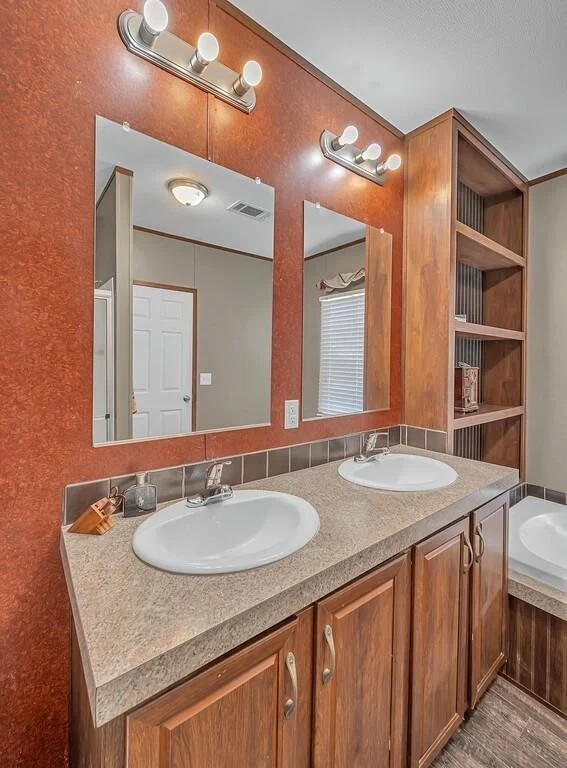 Photo of 1176 Blue Cut Road N