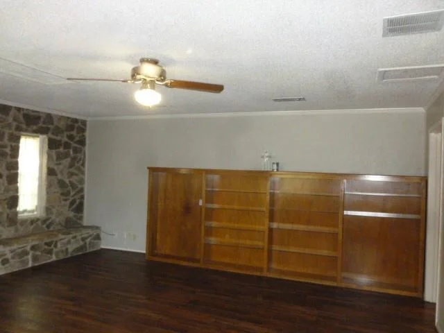 Photo of 4315 Waples Road