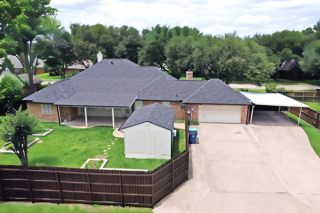 Photo of 2902 Live Oak Drive