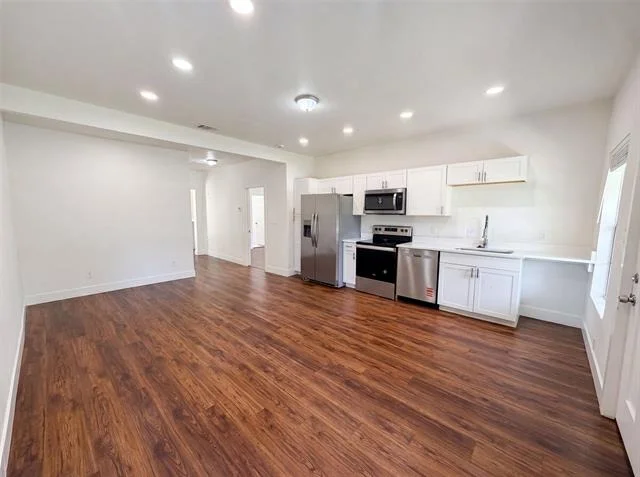 Photo of 420 Bluebonnet Drive