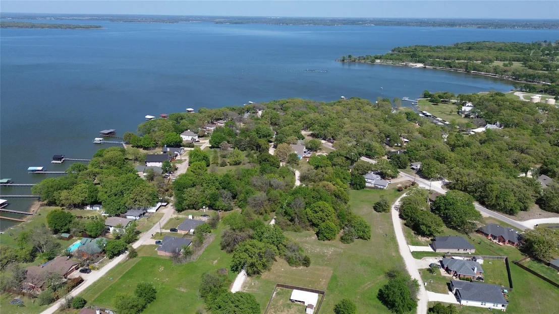 Photo of 729 Hillside Drive