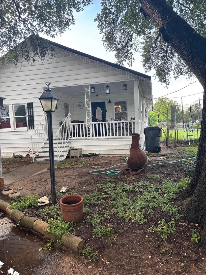 Photo of 1528 McFerrin