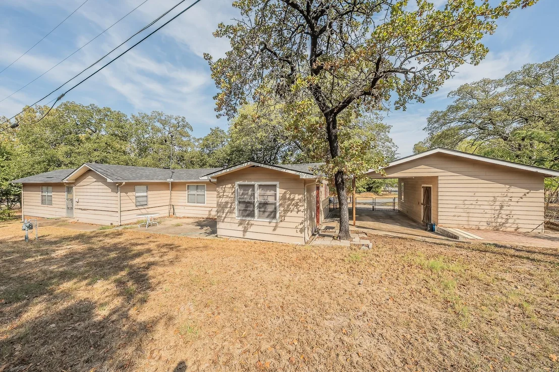 Photo of 1812 Highland Drive E