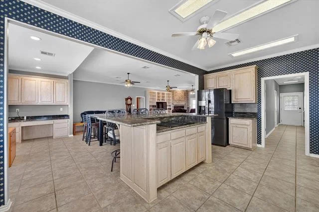 Photo of 1141 Lake Halbert Road