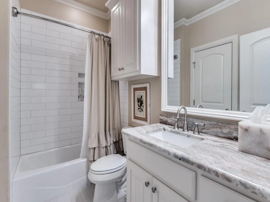 Photo of 701 Regency Court
