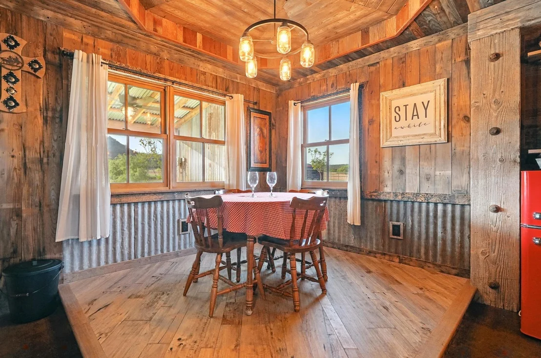 Photo of 635 County Road 184