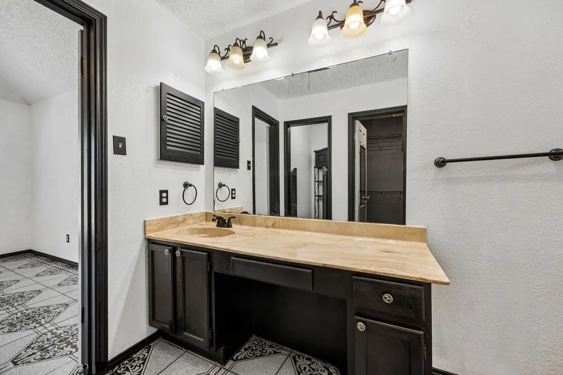 Photo of 2409 Doral
