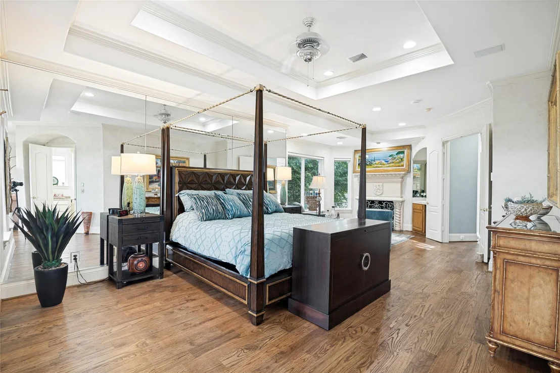 Photo of 5528 Gleneagles Drive