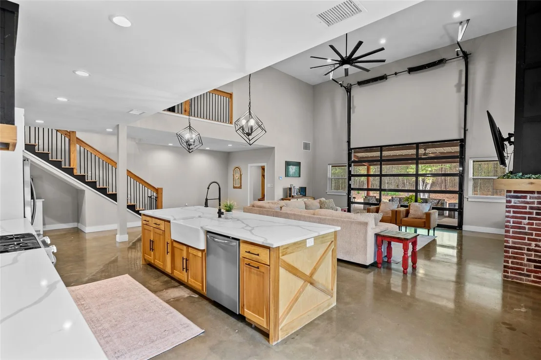 Photo of 373 County road 3832