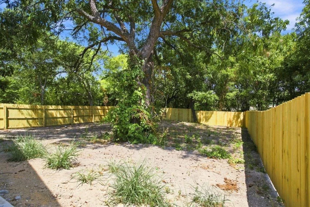 Photo of 106 E Miller