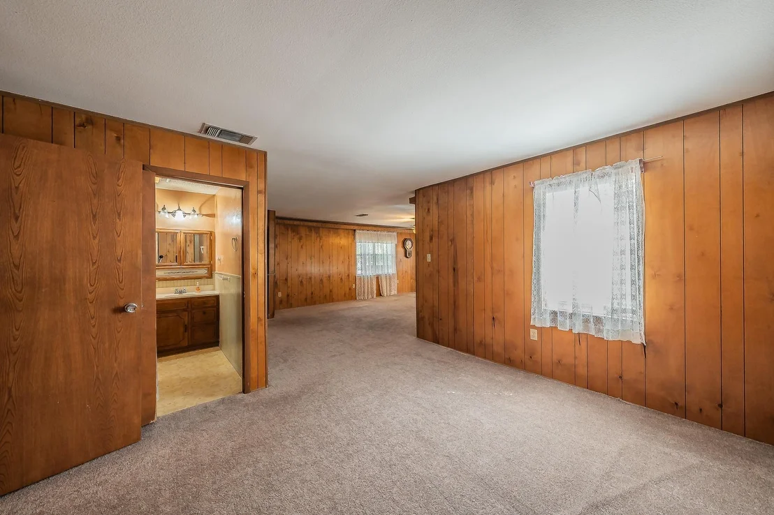 Photo of 1812 Highland Drive E
