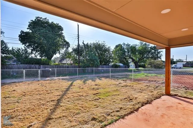 Photo of 2569 Bel Air