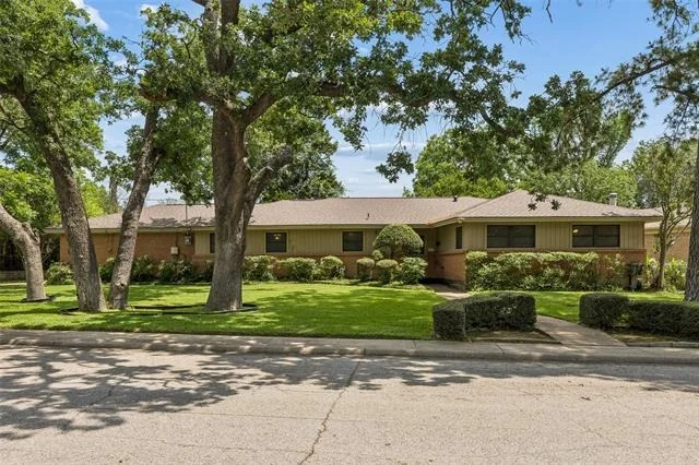 Photo of 1637 Hendrix Drive