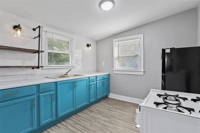 Photo of 2821 Gladstone Drive