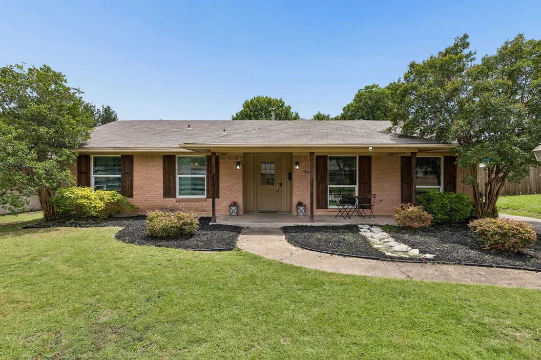 Photo of 1239 Evergreen Drive