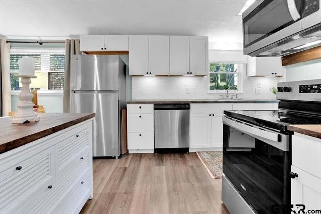 Photo of 212 Canyon Drive