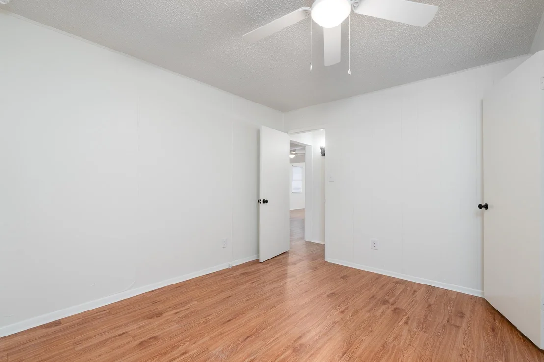 Photo of 102 S 2nd Street