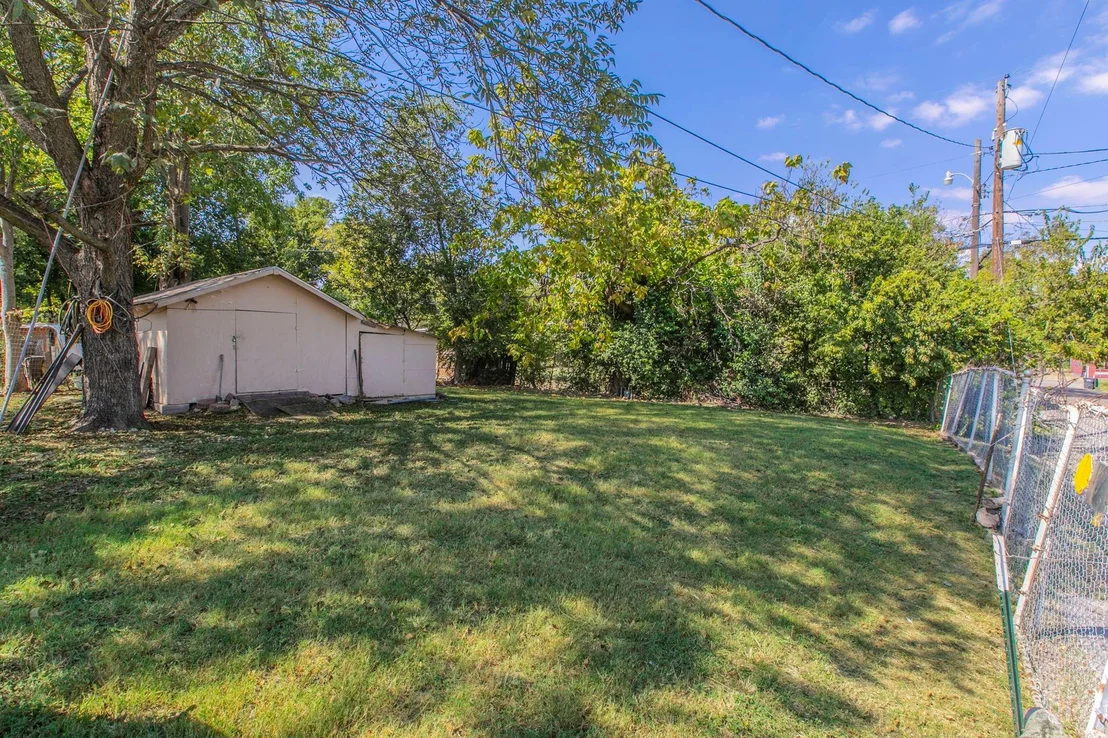 Photo of 2101 Pine Avenue