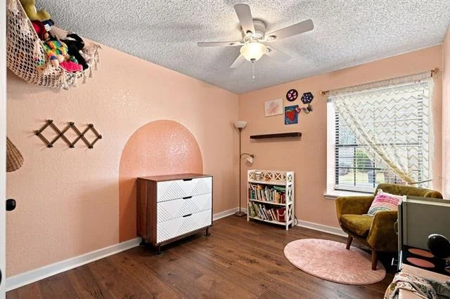 Photo of 749 Chanticleers Lane