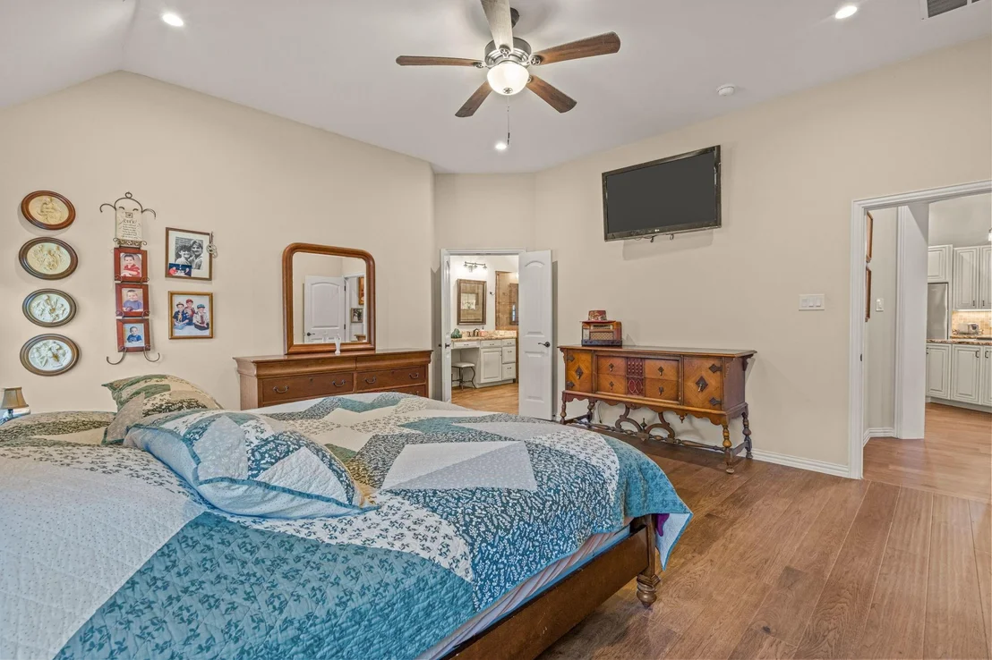 Photo of 606 Hillside Circle