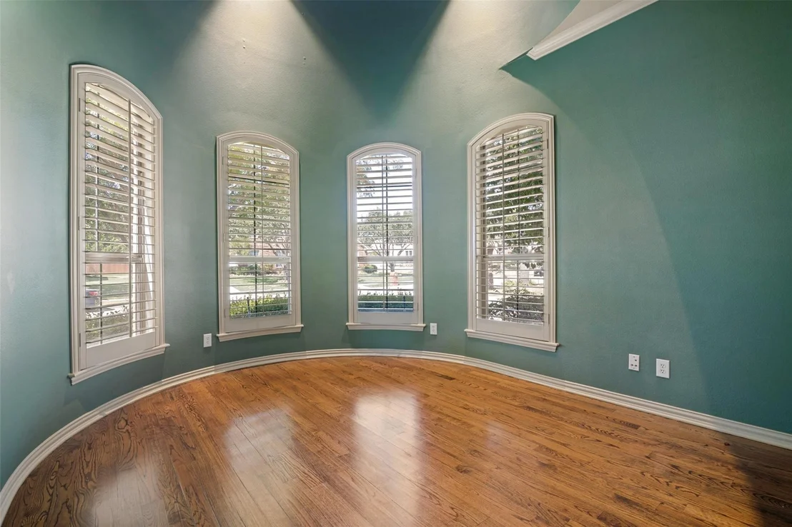 Photo of 522 Oakhurst Drive
