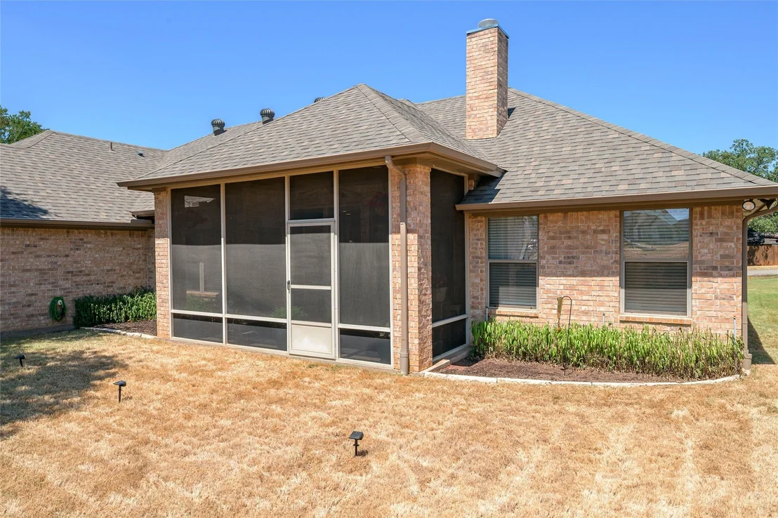 Photo of 6909 Westover Drive